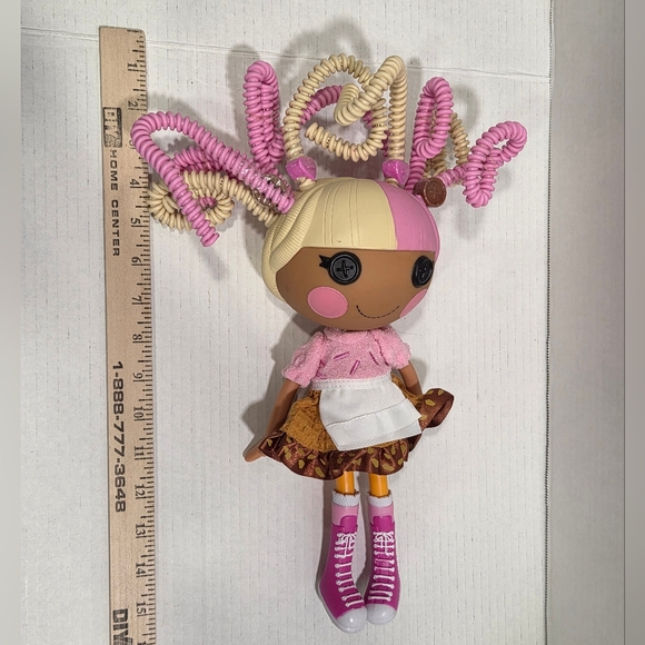 Lalaloopsy Silly Hair Scoops Waffle Cone Doll - Picture 6 of 6